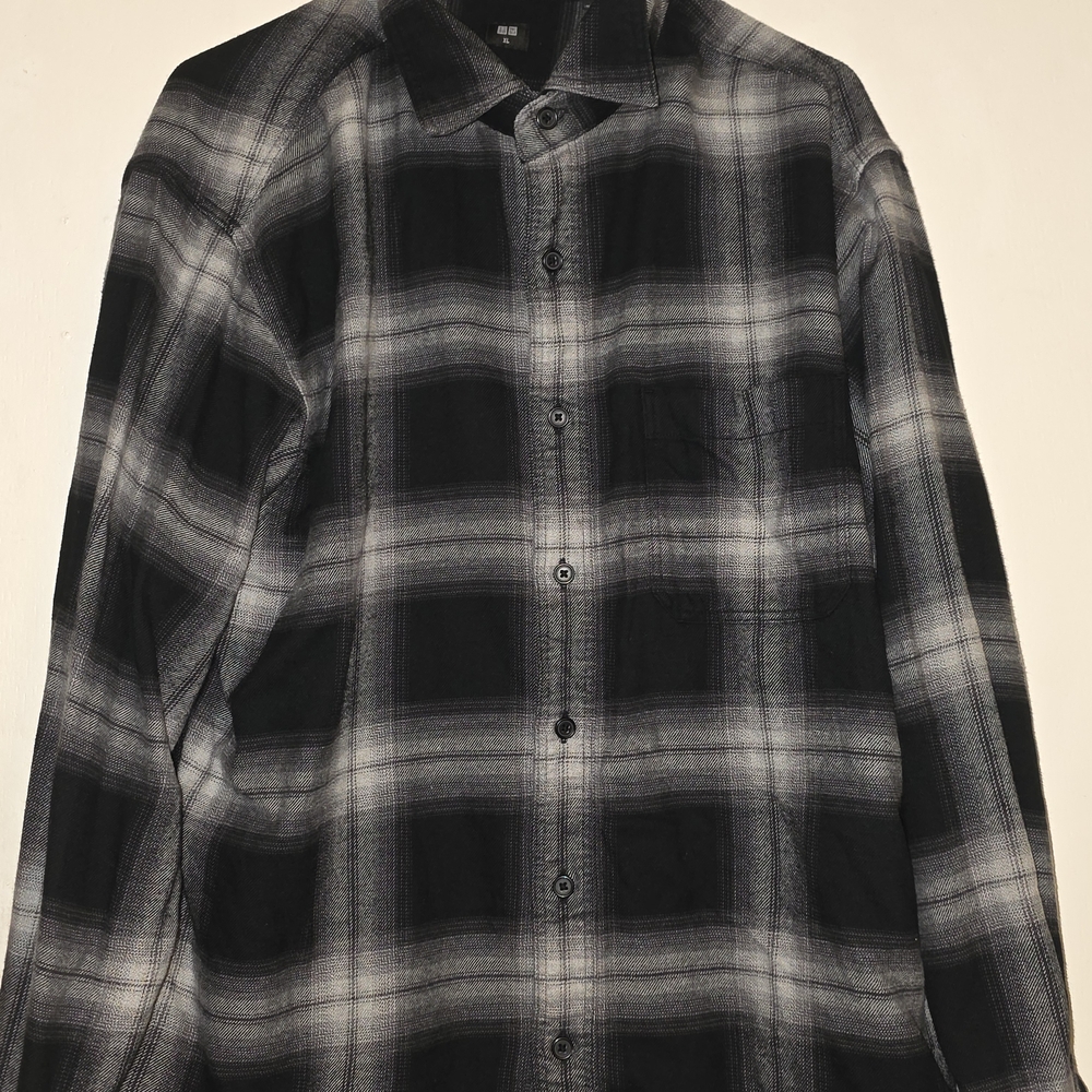 Uniqlo Monochrome Plaid Button-Down Shirt